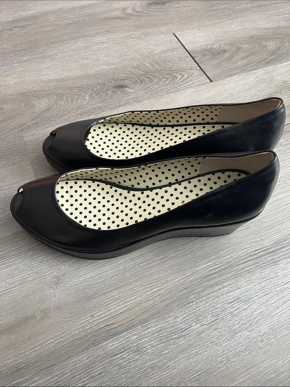 BCBGirls Women’s Black Peep-Toe Size 10B Wedge Heels with Polka-Dot Insole